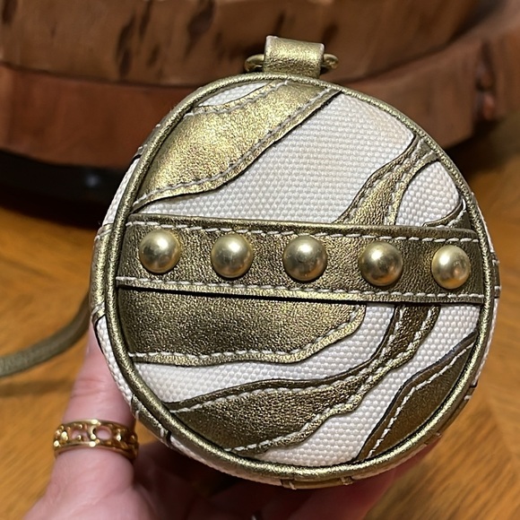 RARE COACH ZEBRA & STUD MINI BARREL CROSSBODY - Picture 9 of 13